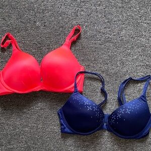 2 VS bras